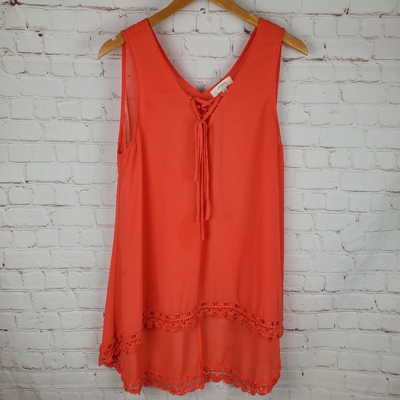 Umgee Sheer Hi Lo Lace Hem Sleeveless Tank Top - Picture 2 of 9